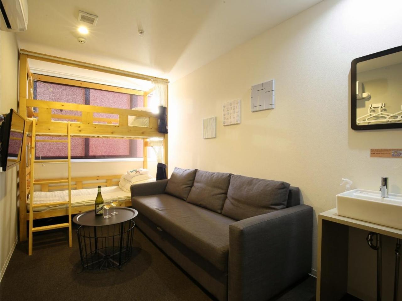 Very Hostel Namba Ōsaka Eksteriør bilde